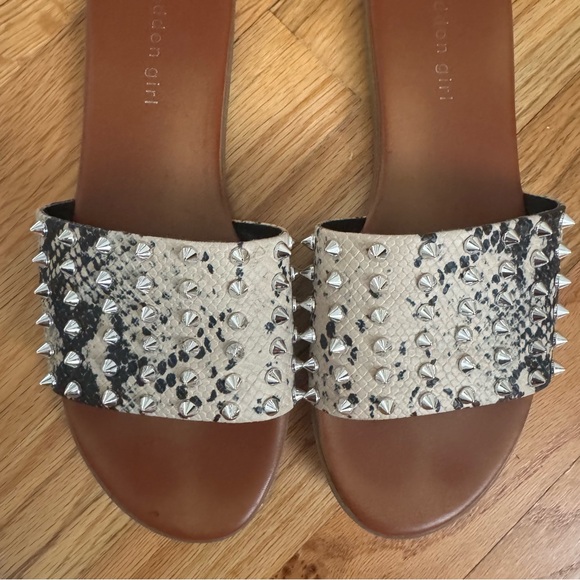 Madden Girl Silver Black Studded Sandals - Picture 1 of 2